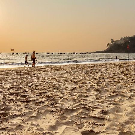 Rj14 Accommodations At Baga Beach Exterior foto