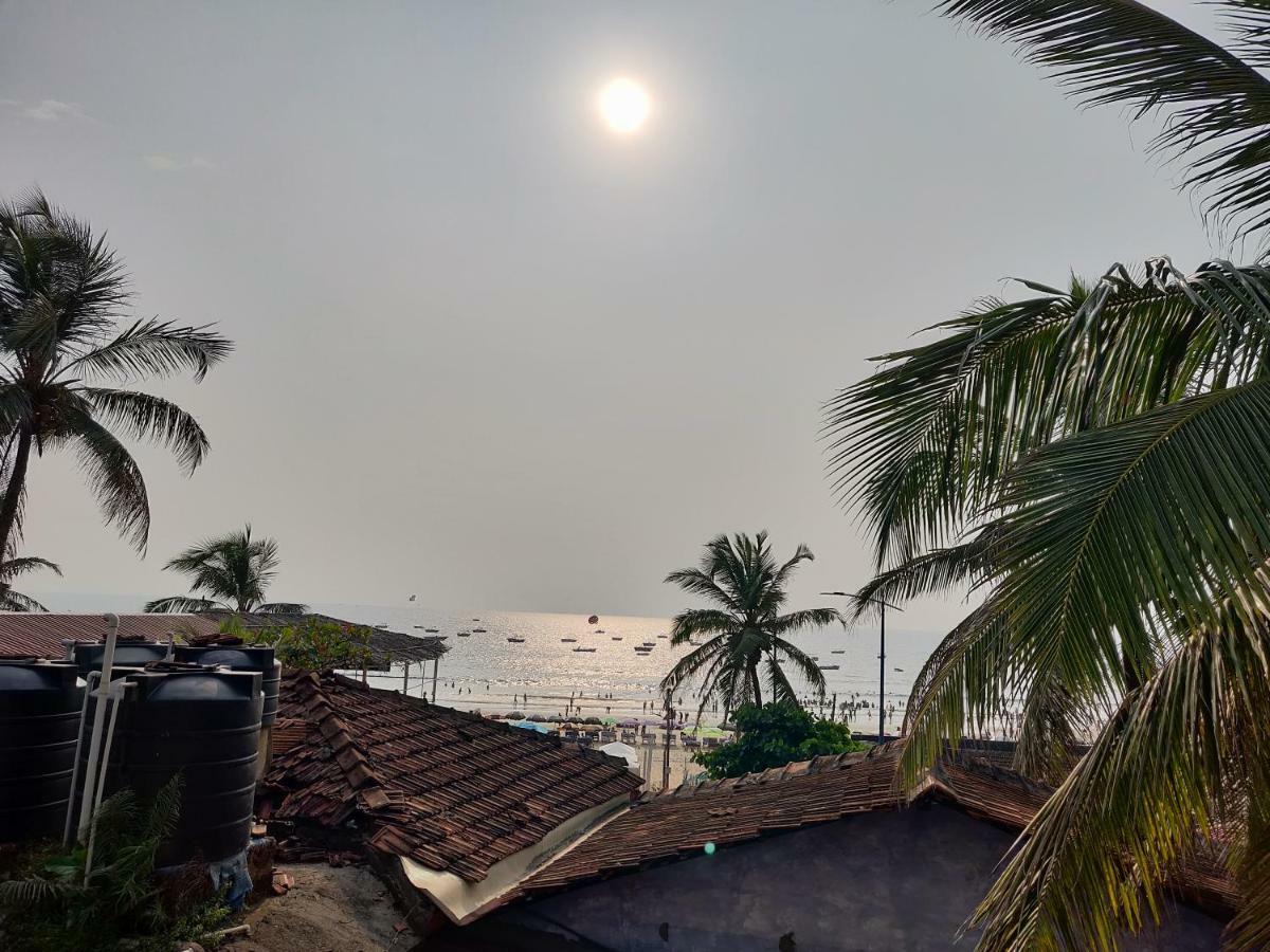 Rj14 Accommodations At Baga Beach Exterior foto