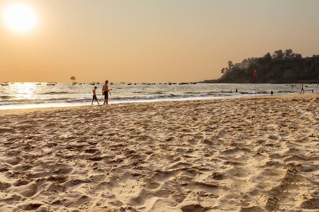 Rj14 Accommodations At Baga Beach Exterior foto